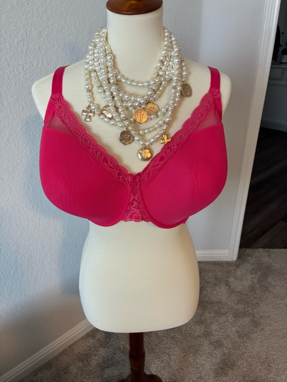 Natori Hot Pink Lace-Trim Underwire Bra
